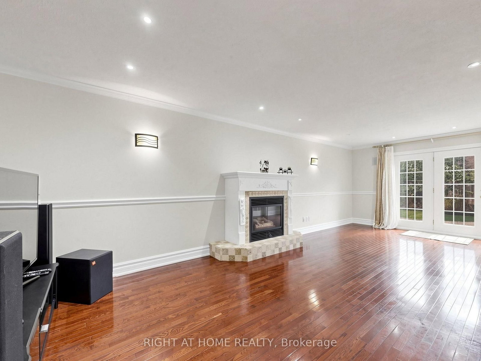 67 Ladner Drive • Toronto, ON photo 11