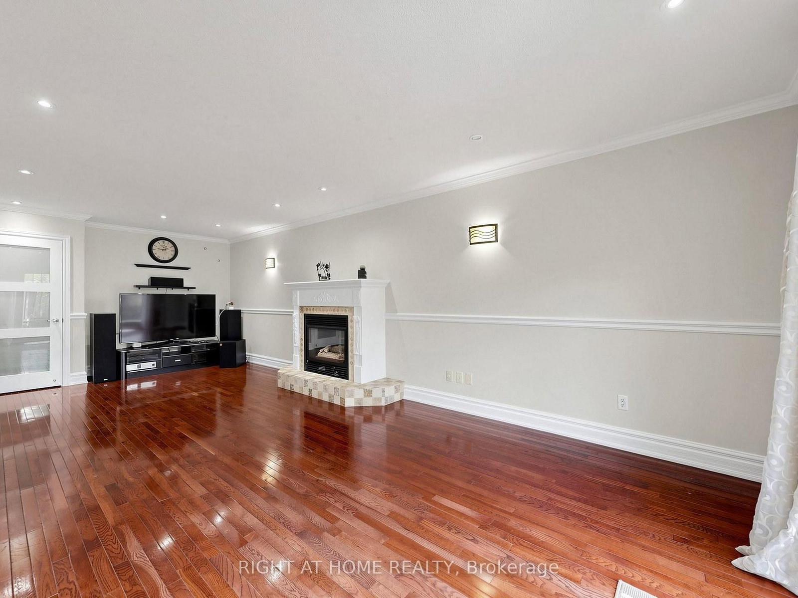 67 Ladner Drive • Toronto, ON photo 12