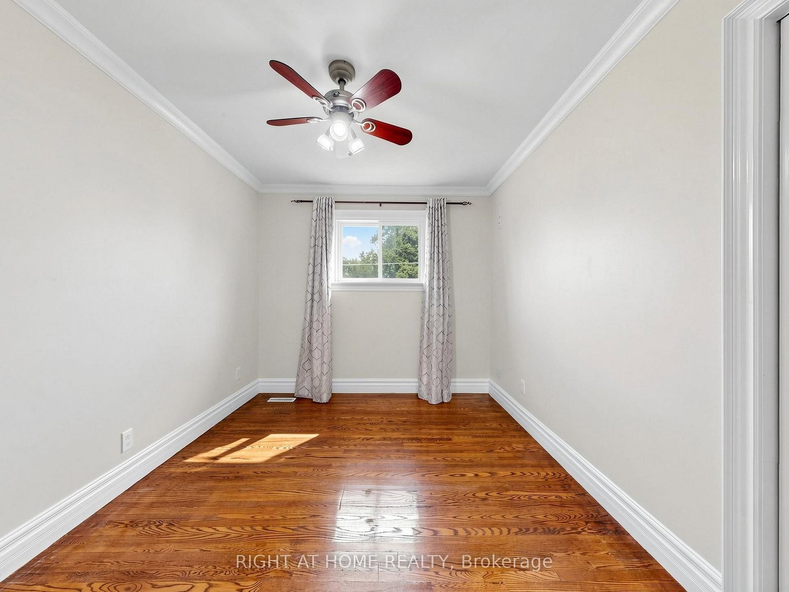 67 Ladner Drive • Toronto, ON photo 27