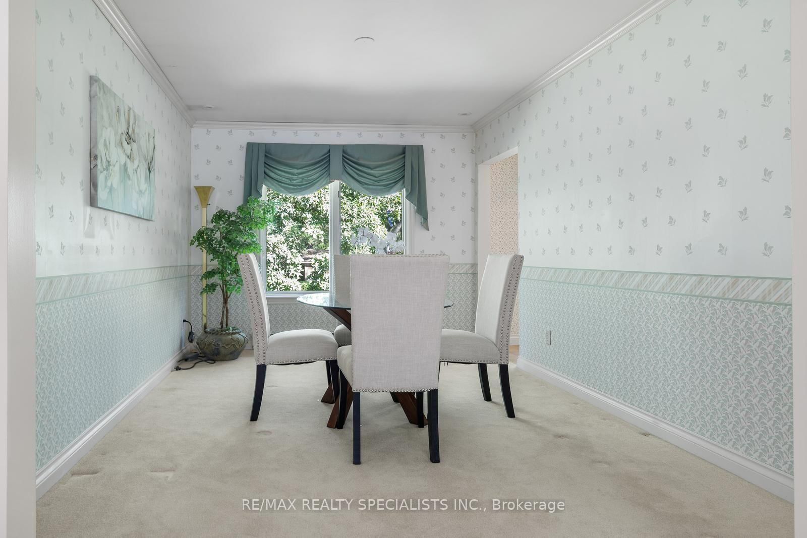 14 Michael Drive • Toronto, ON photo 10