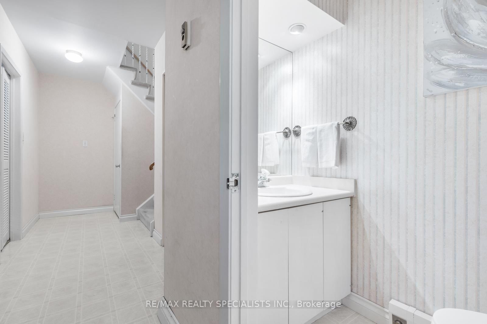 14 Michael Drive • Toronto, ON photo 13