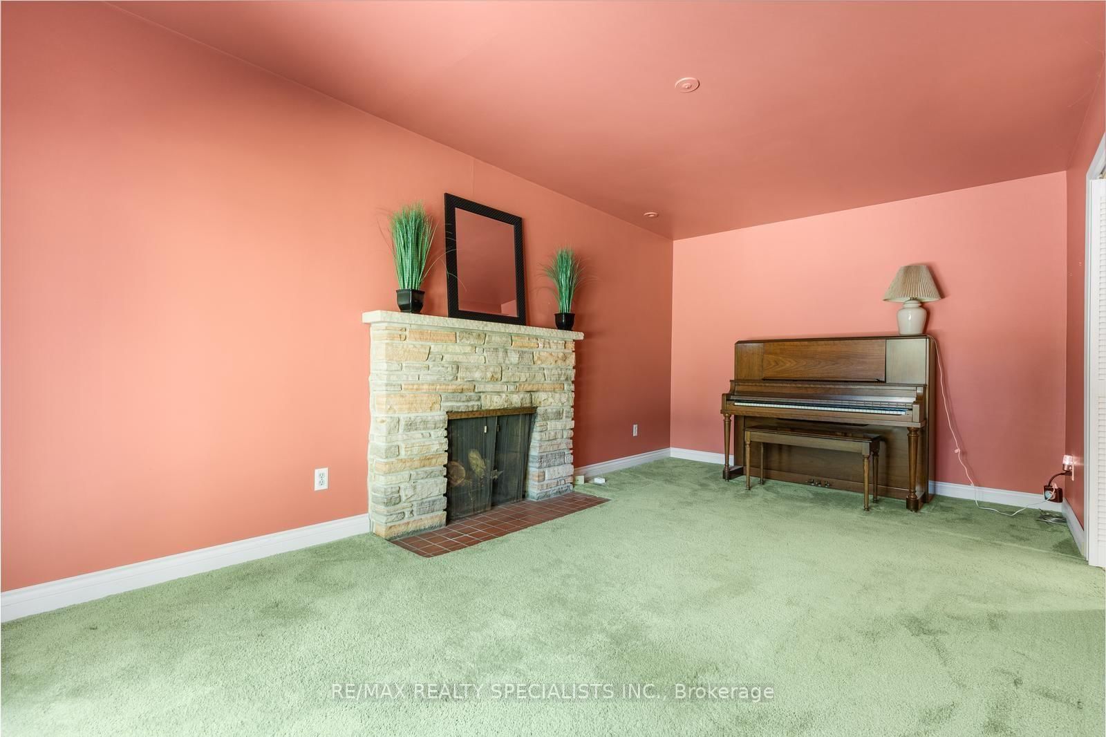 14 Michael Drive • Toronto, ON photo 16