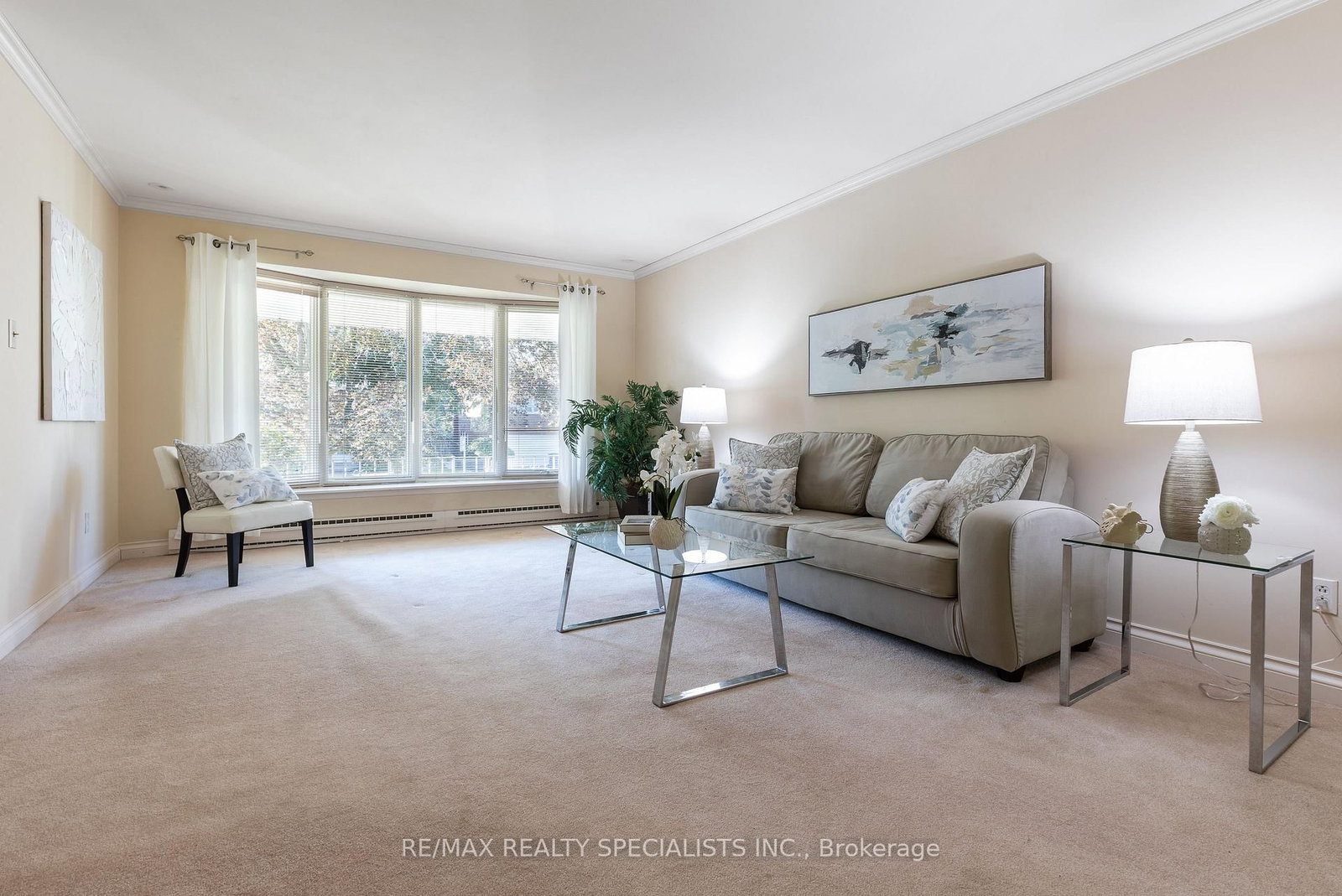 14 Michael Drive • Toronto, ON photo 8