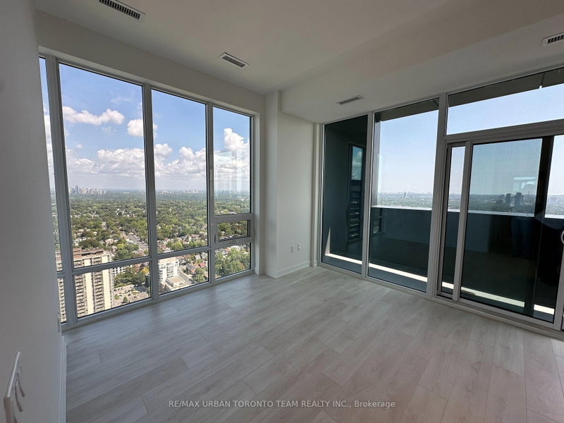 3902 (UPH-02) - 117 Broadway Avenue
