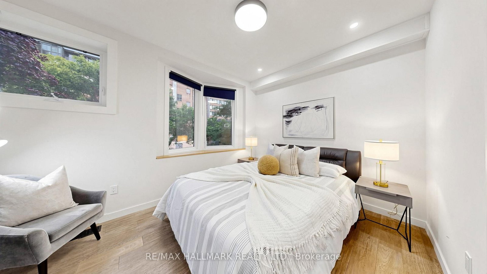 31 1/2 Granby Street • Toronto, ON photo 18