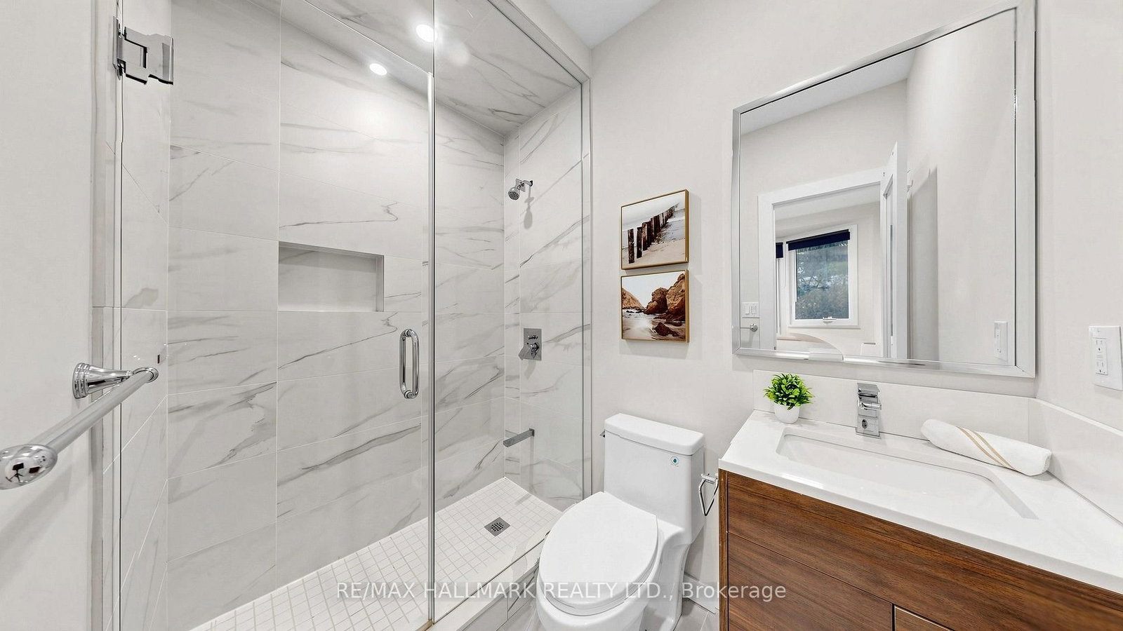 31 1/2 Granby Street • Toronto, ON photo 20