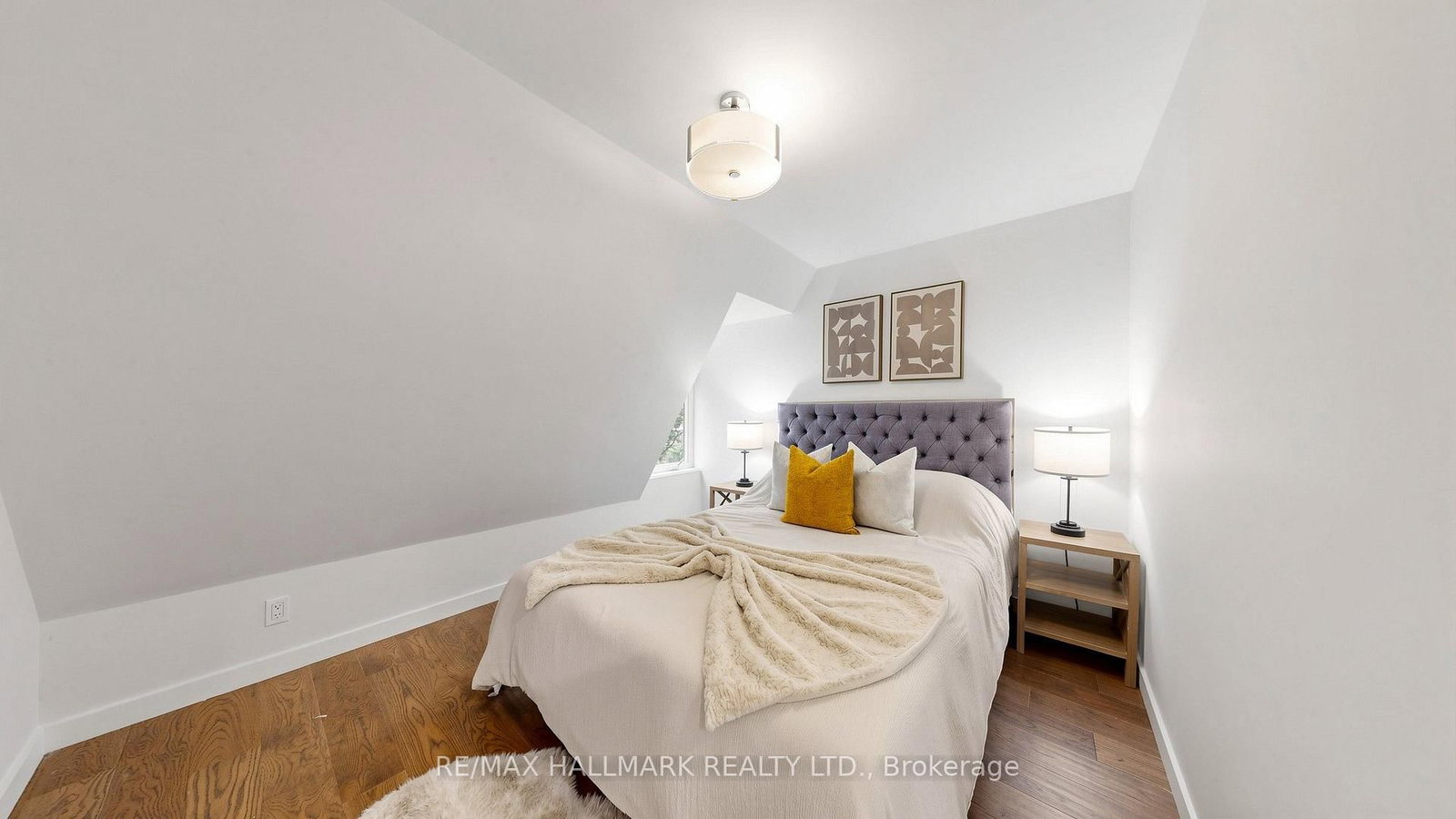 31 1/2 Granby Street • Toronto, ON photo 25