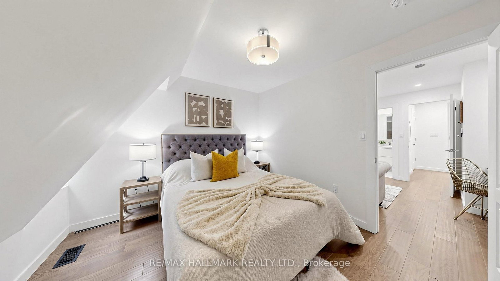31 1/2 Granby Street • Toronto, ON photo 26