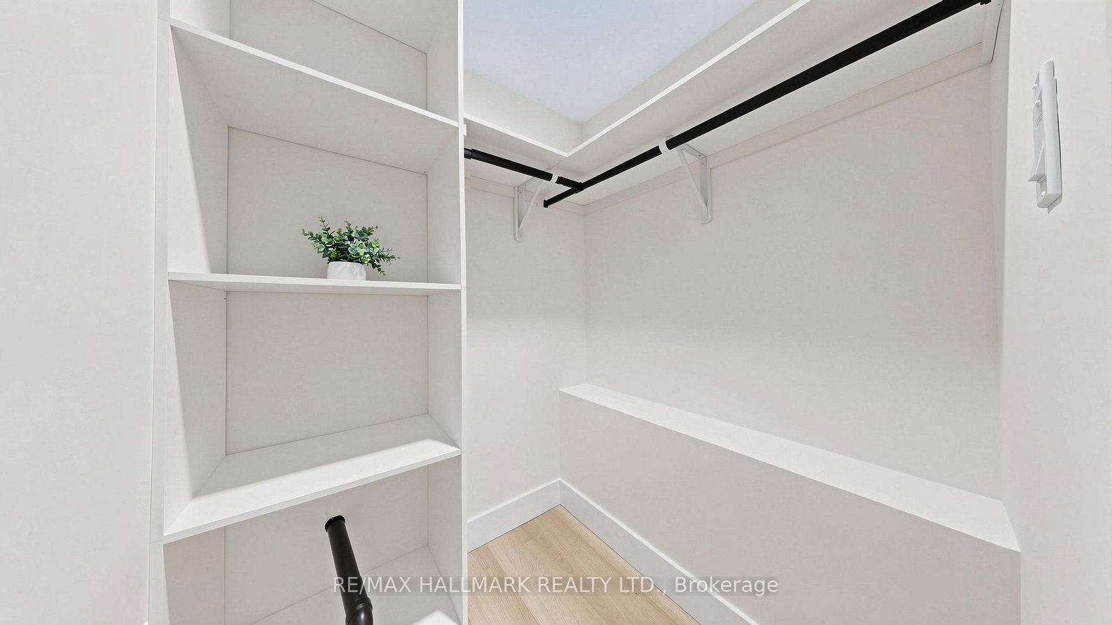31 1/2 Granby Street • Toronto, ON photo 38
