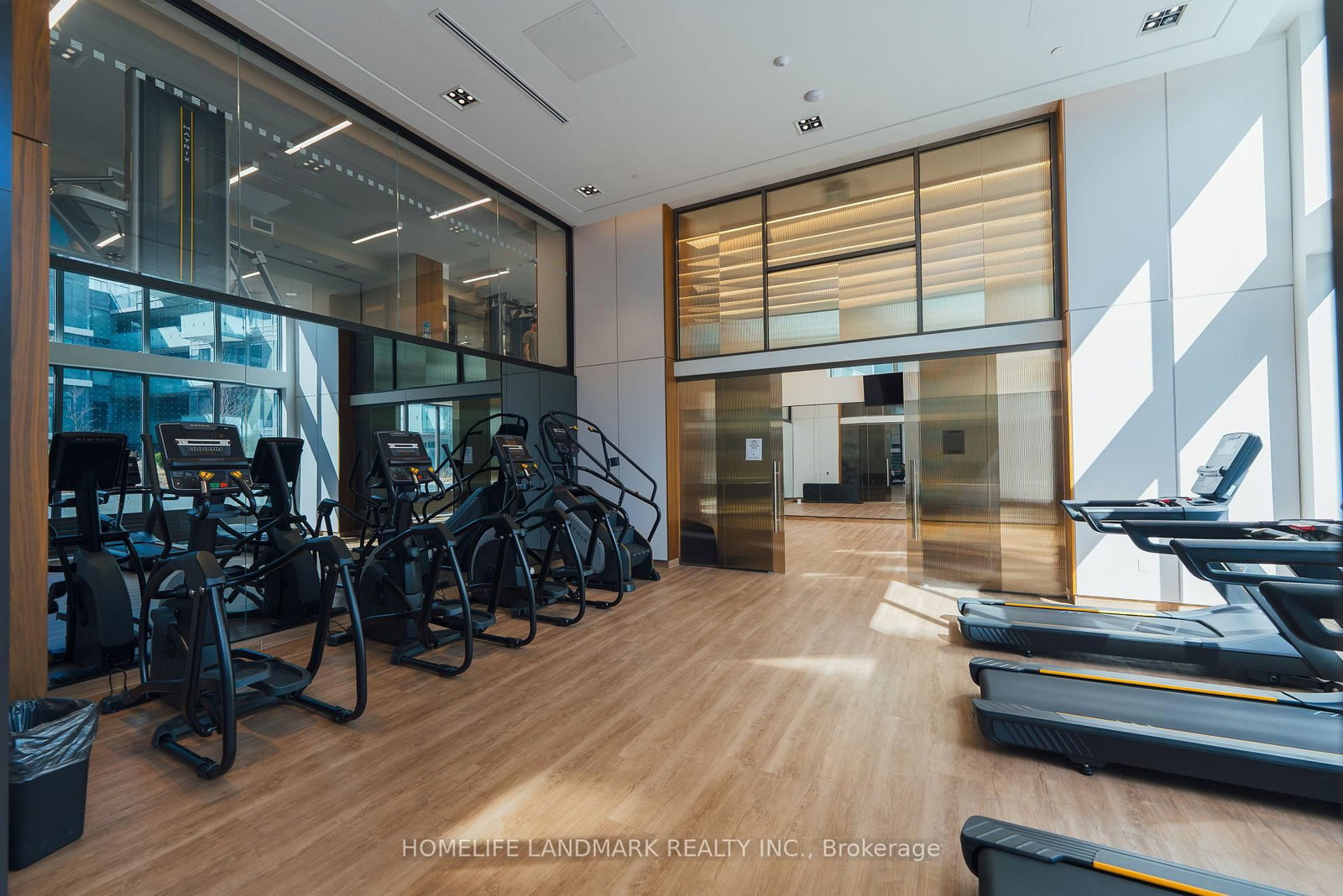 7 Golden Lion Heights • #N833 • Toronto, ON photo 18