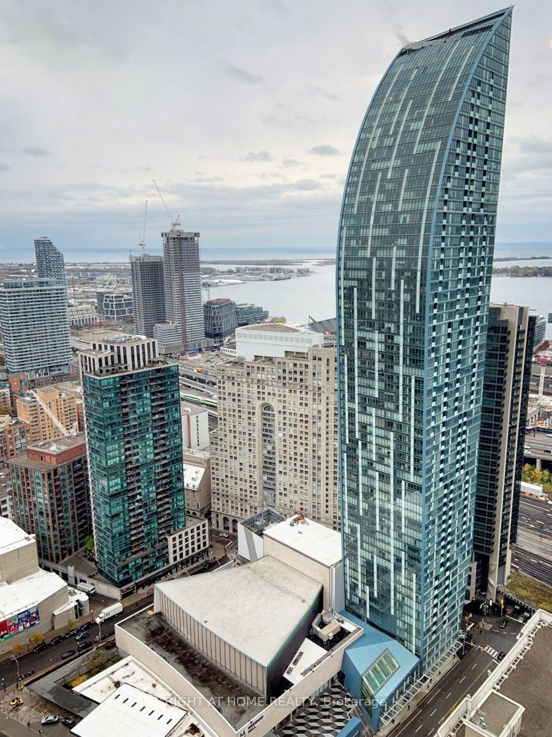 705 - 8 The Esplanade