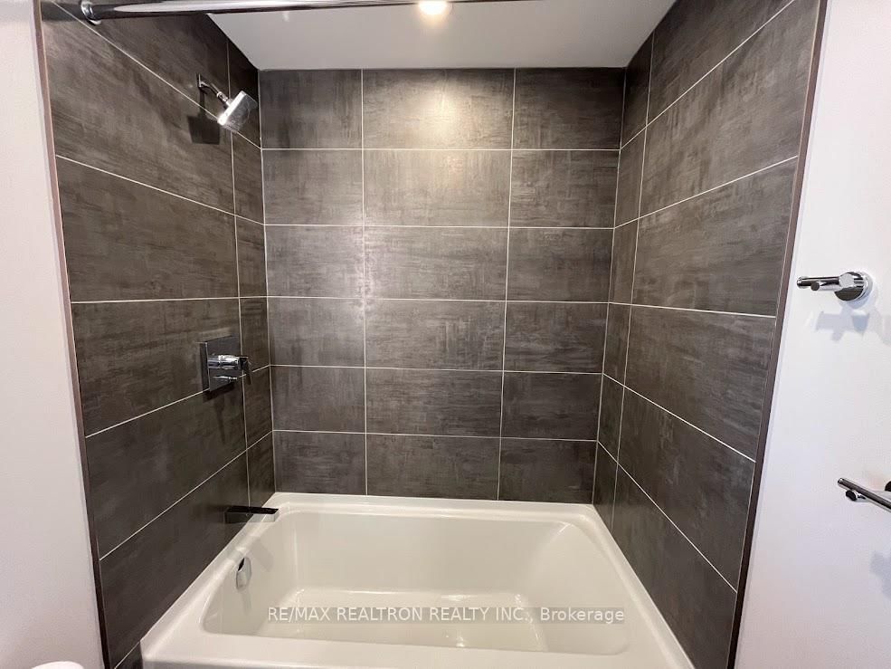 15 Holmes Avenue • #509 • Toronto, ON photo 12