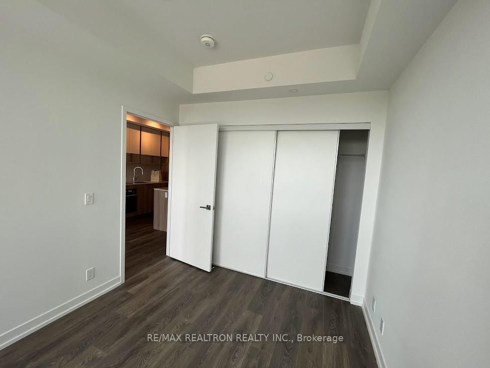 15 Holmes Avenue • #509 • Toronto, ON photo 8
