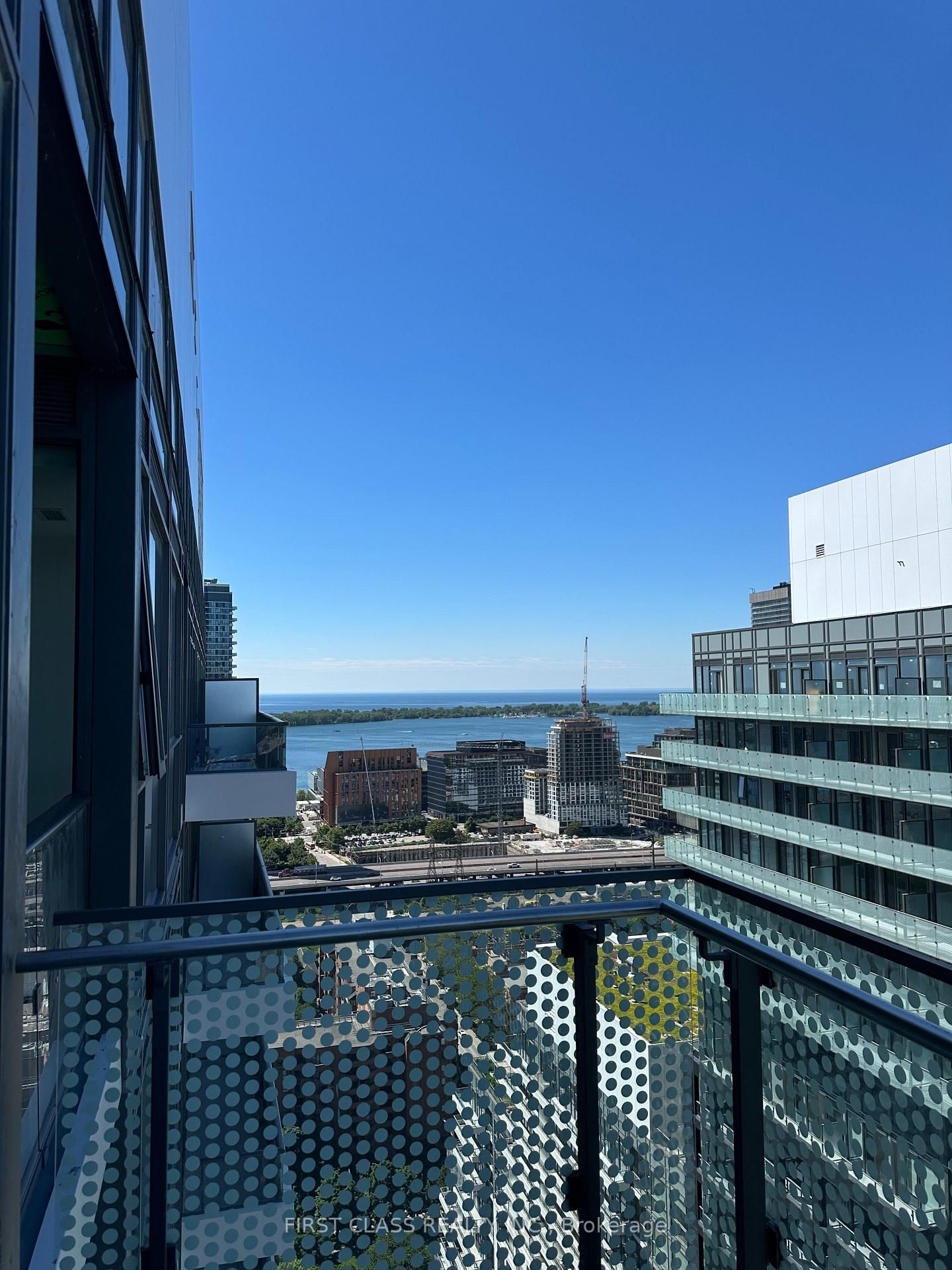 70 Princess Street • #PH3015 • Toronto, ON photo 13