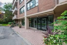 1903 - 10 Huntley Street