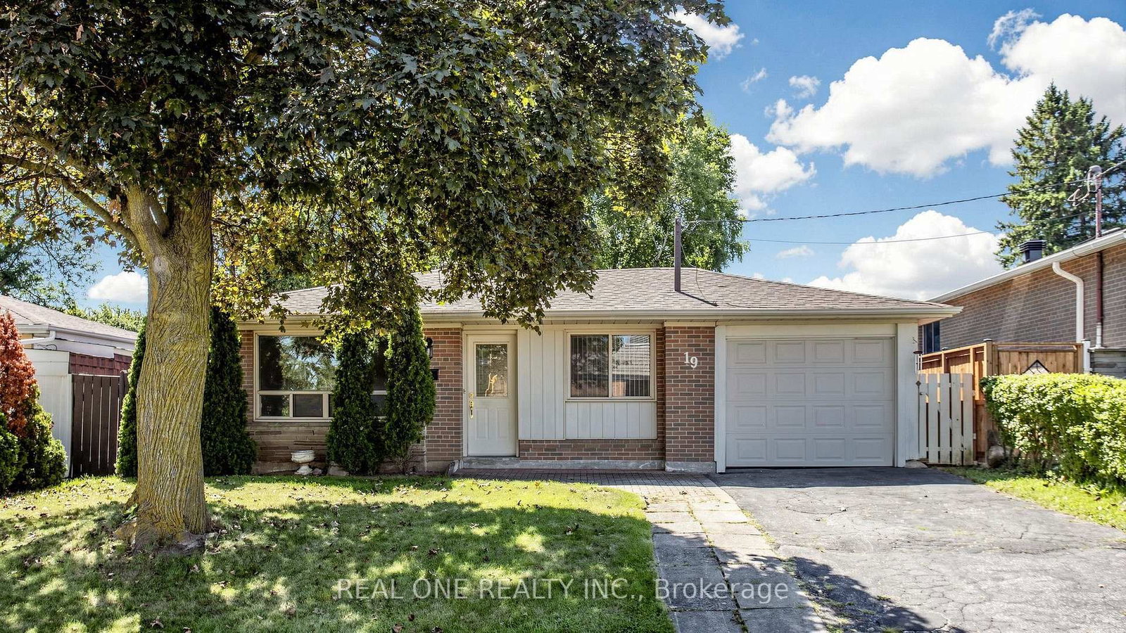19 Nymark Avenue • Toronto, ON photo 1