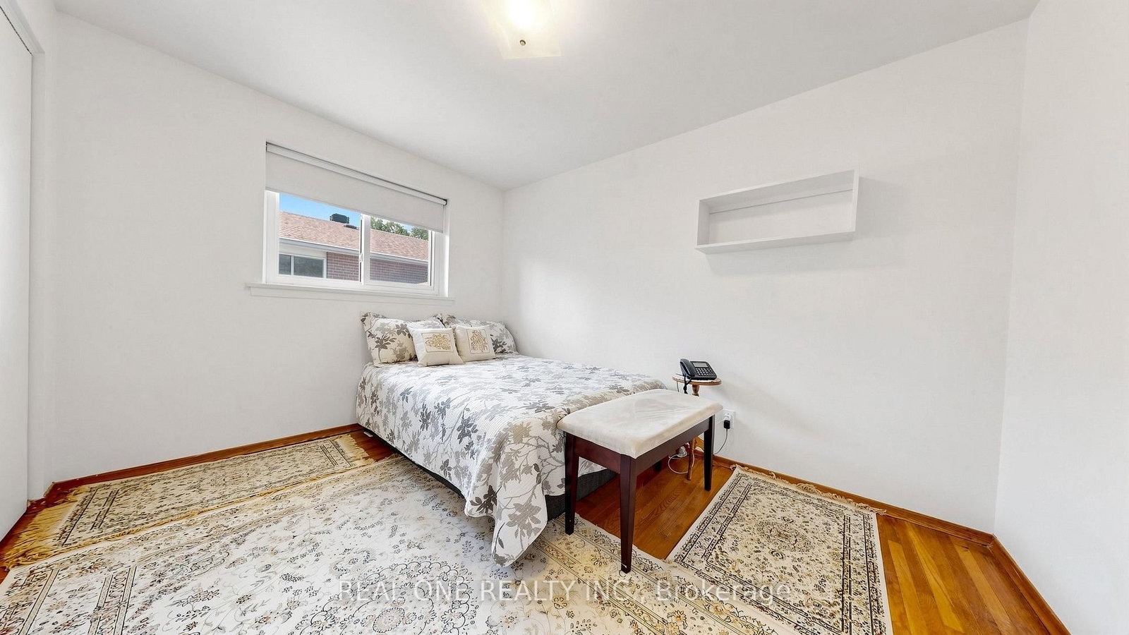 19 Nymark Avenue • Toronto, ON photo 16