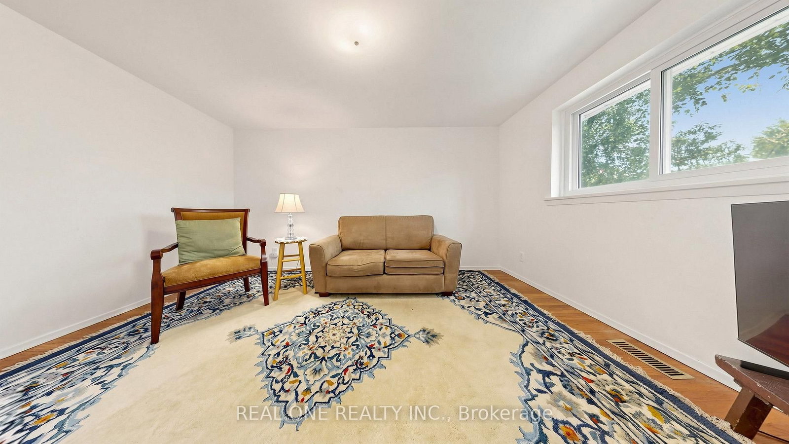 19 Nymark Avenue • Toronto, ON photo 19