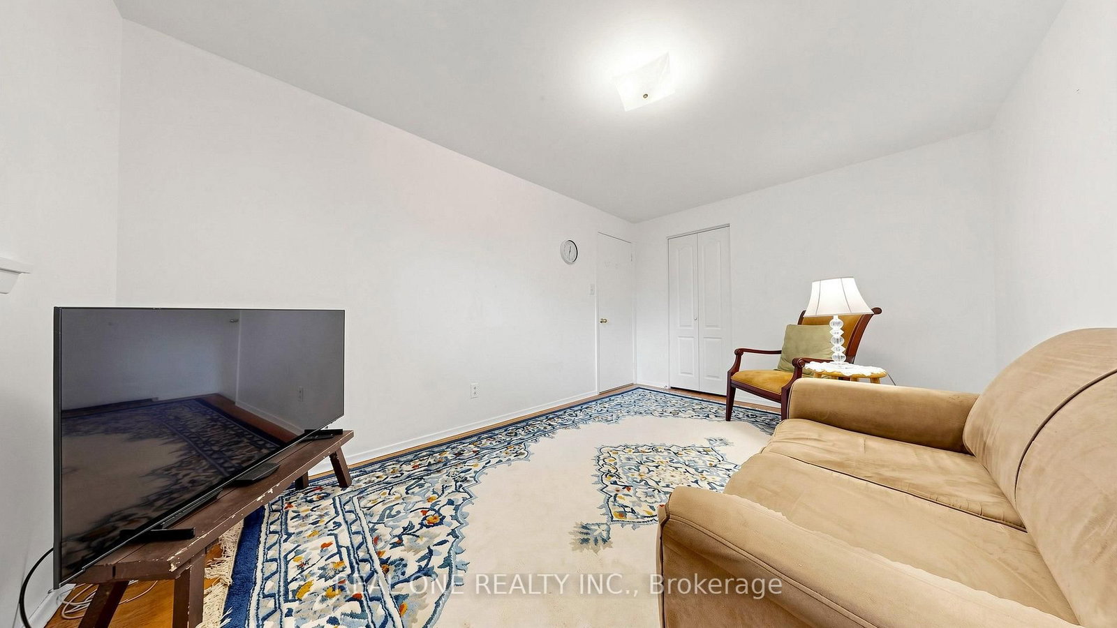 19 Nymark Avenue • Toronto, ON photo 21