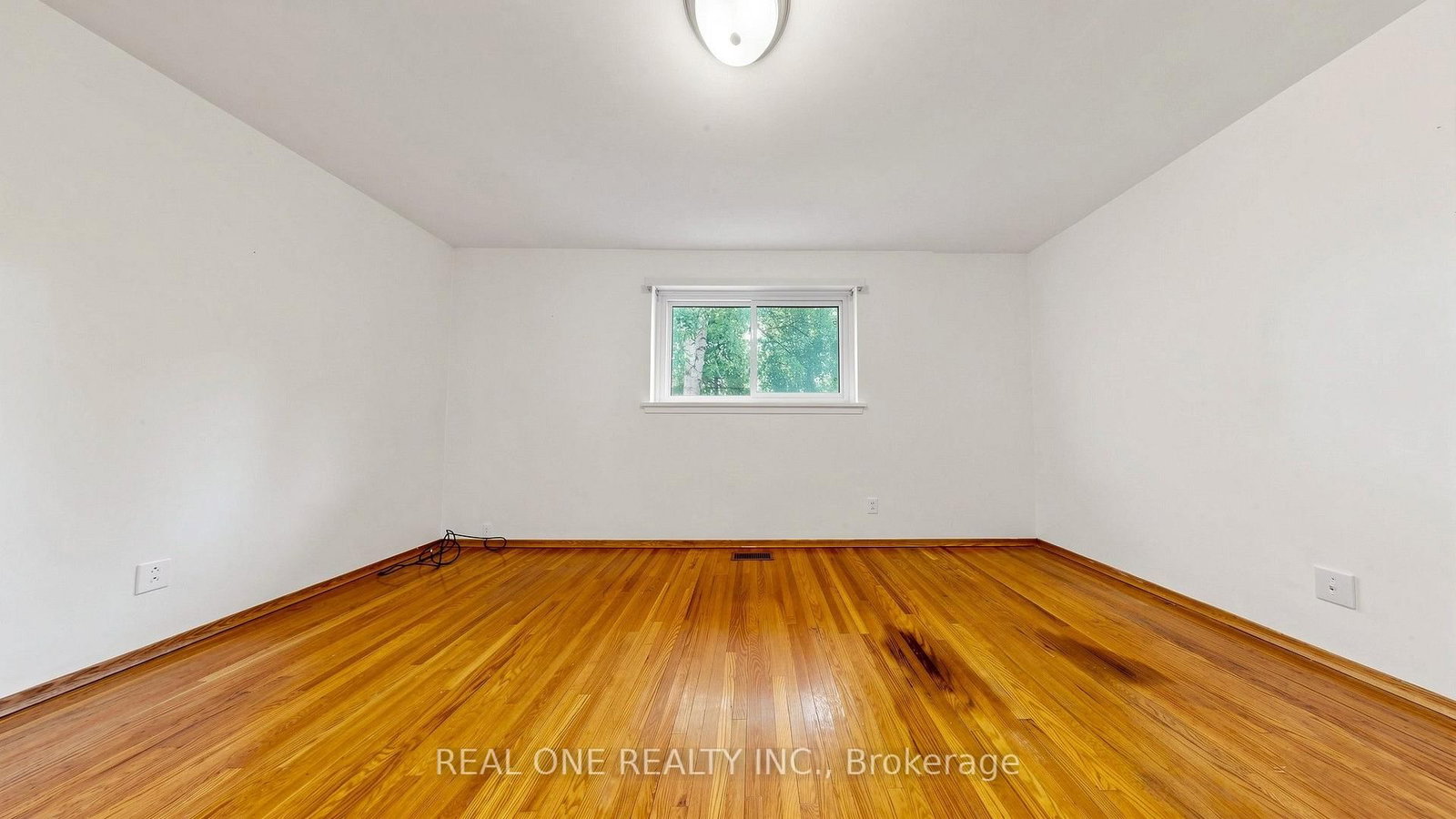 19 Nymark Avenue • Toronto, ON photo 23