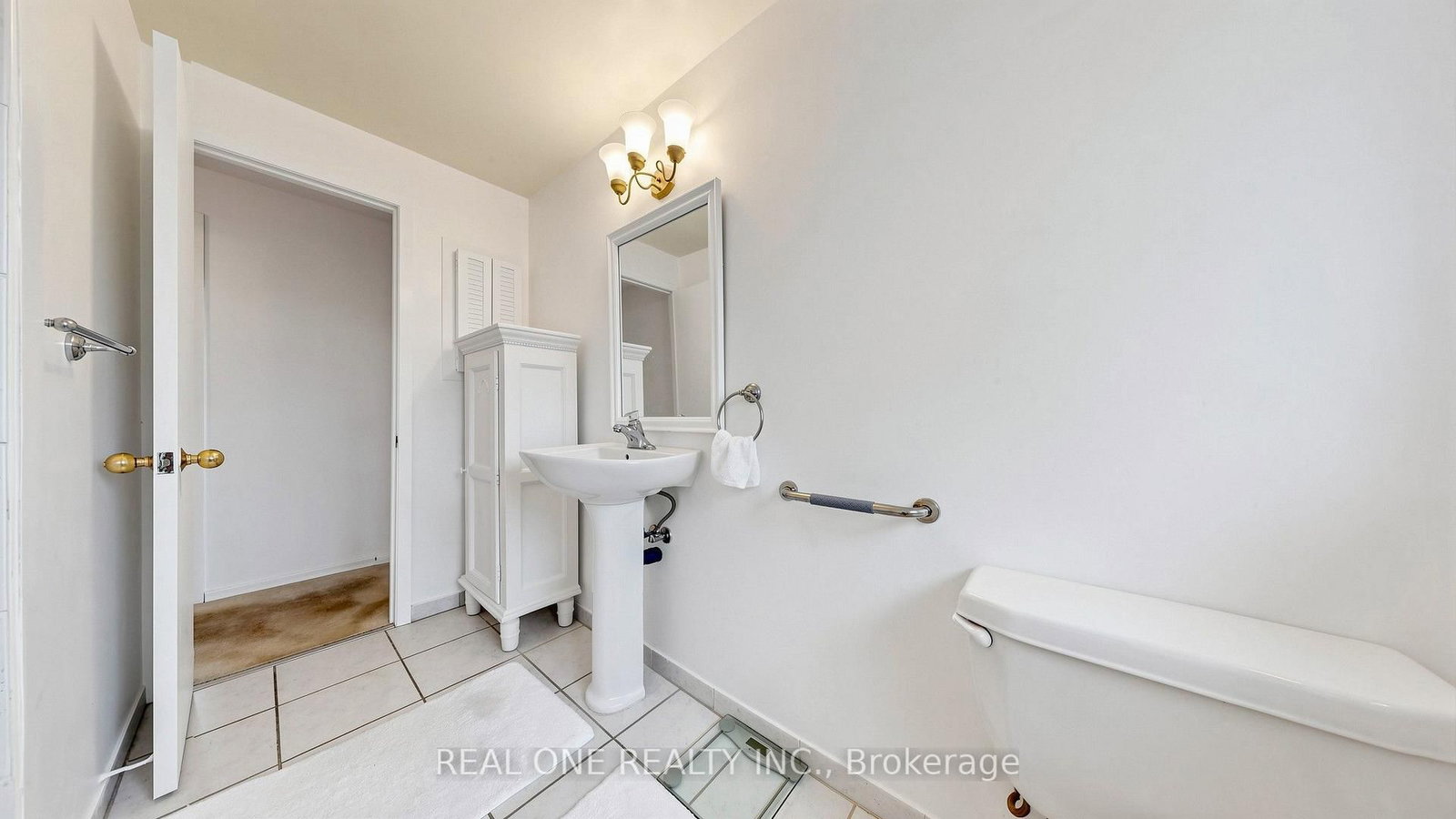 19 Nymark Avenue • Toronto, ON photo 26