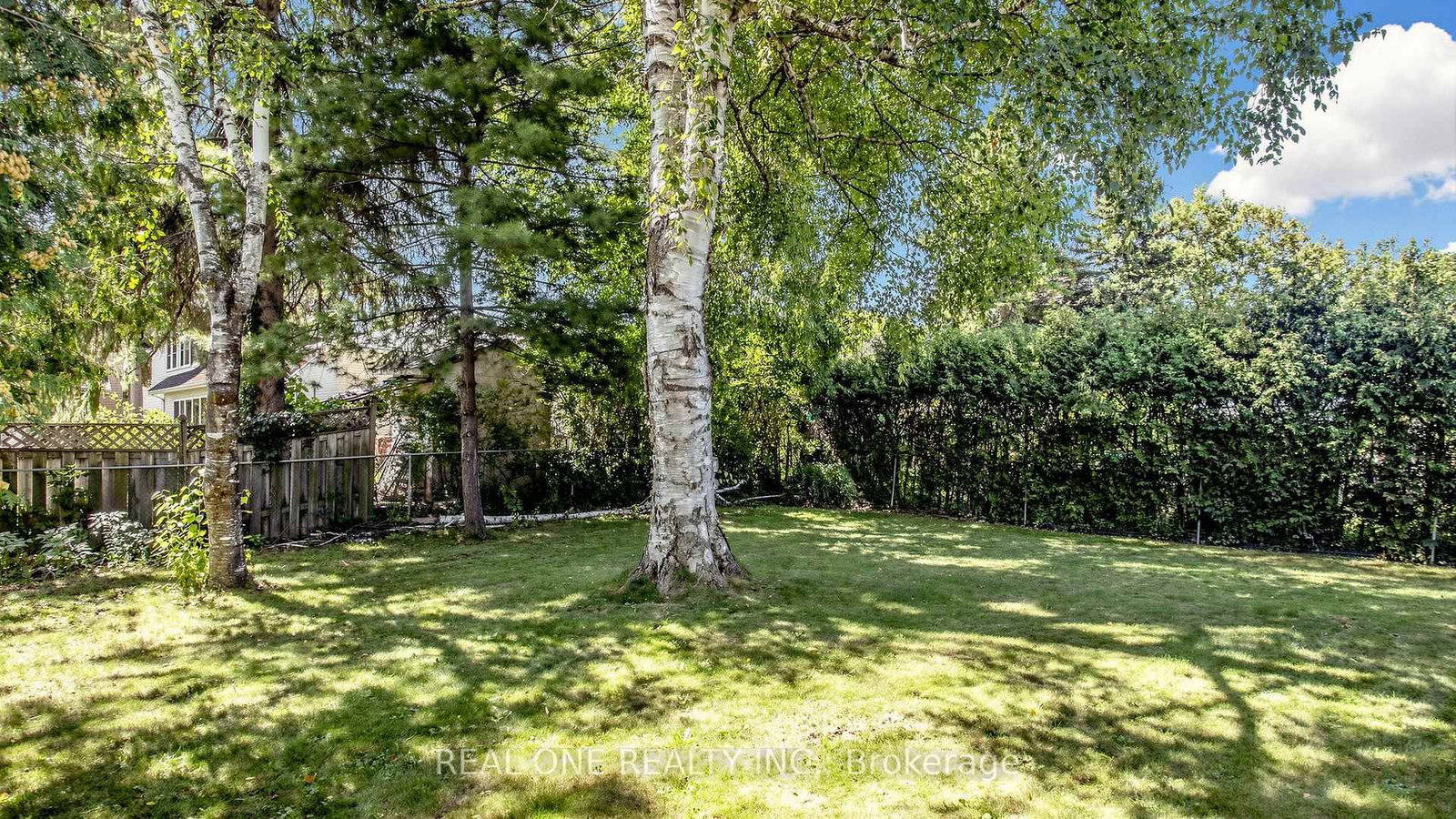 19 Nymark Avenue • Toronto, ON photo 40