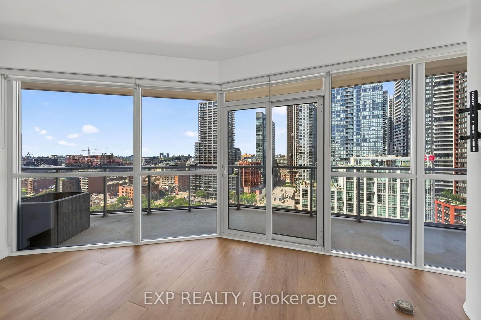 352 Front Street W • #1916 • Toronto, ON photo 10
