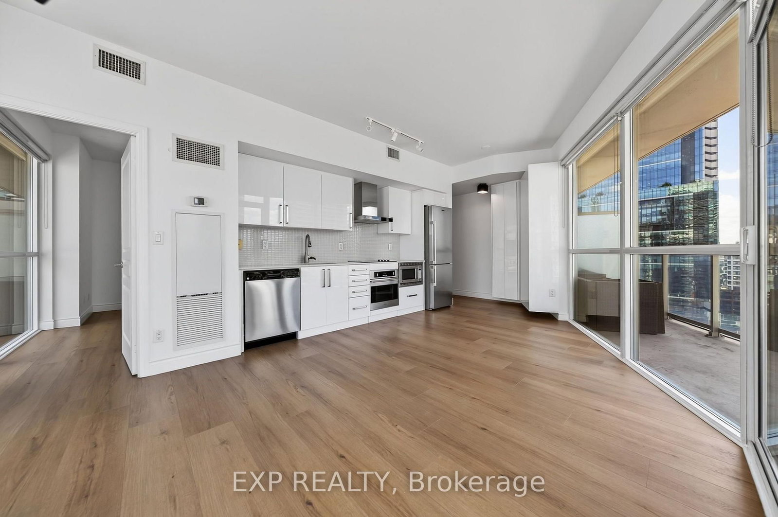 352 Front Street W • #1916 • Toronto, ON photo 14