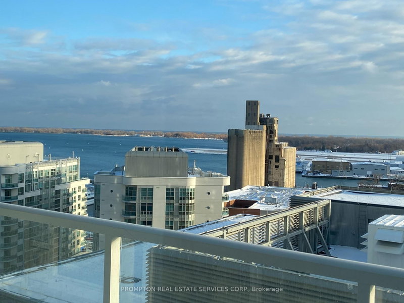 1702 - 17 Bathurst Street