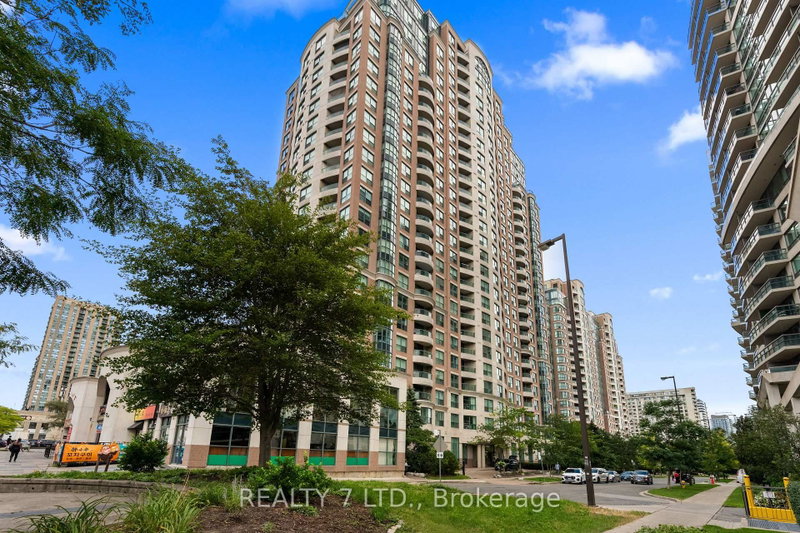 912 - 7 Lorraine Drive