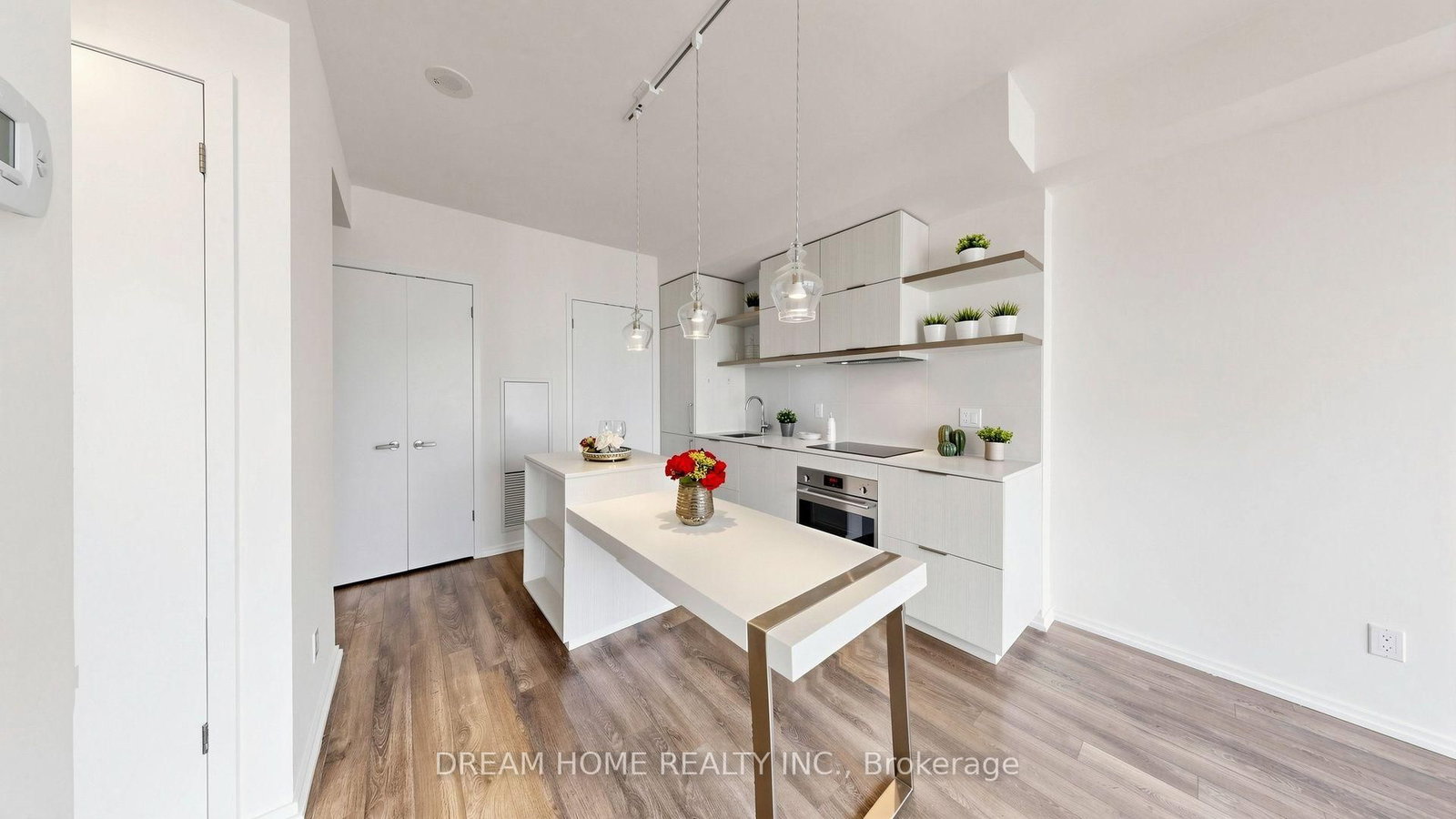 197 YONGE ST Street • #1701 • Toronto, ON photo 10