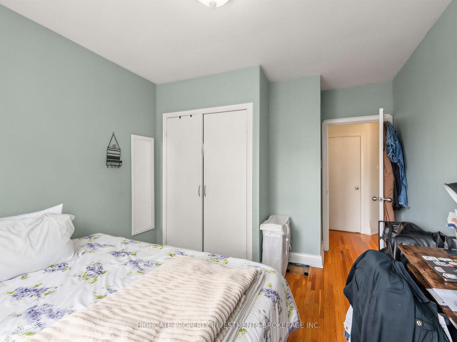 981 Avenue Road • Toronto, ON photo 17
