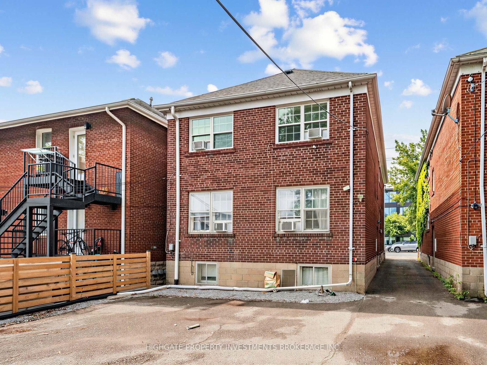 981 Avenue Road • Toronto, ON photo 38