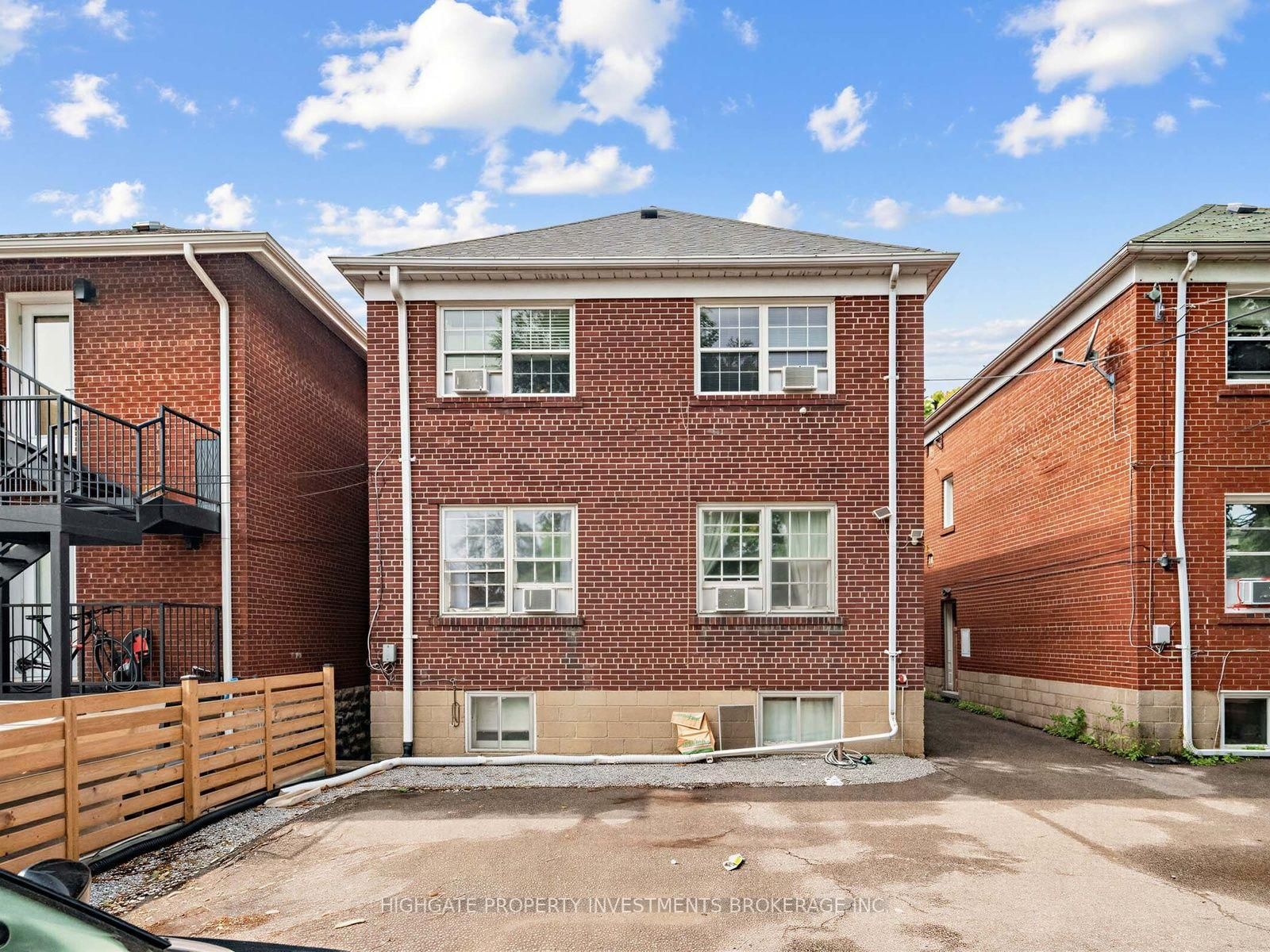 981 Avenue Road • Toronto, ON photo 39