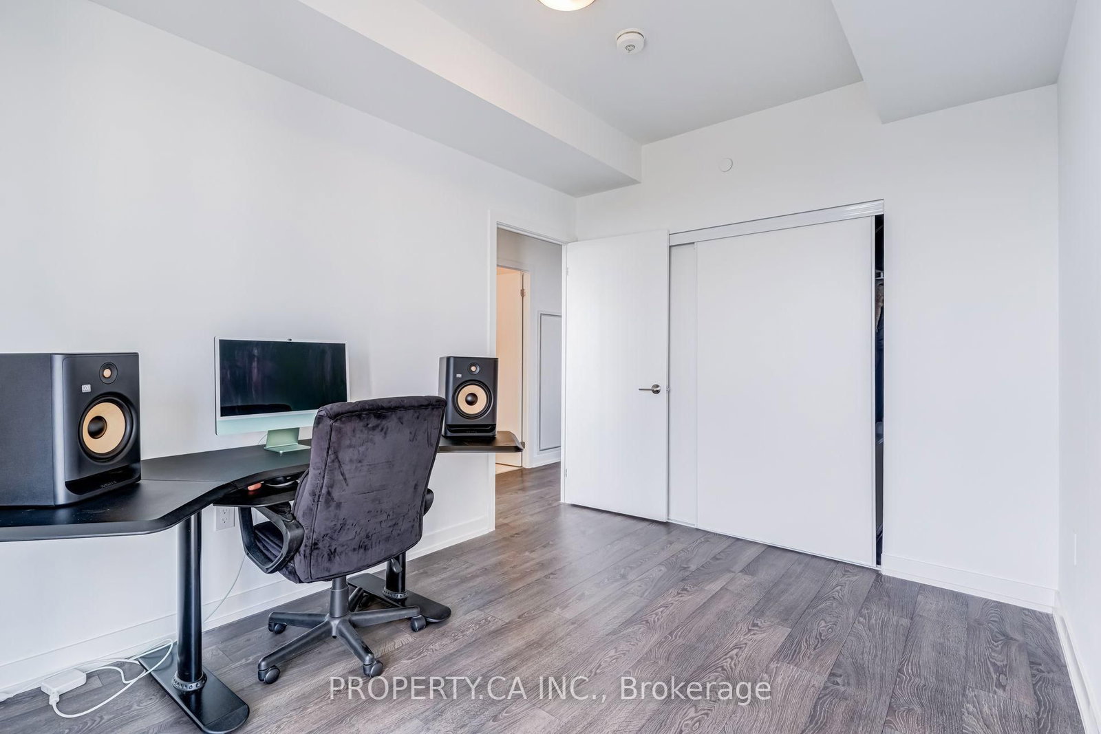 8 Olympic Garden Drive • #2903 • Toronto, ON photo 17