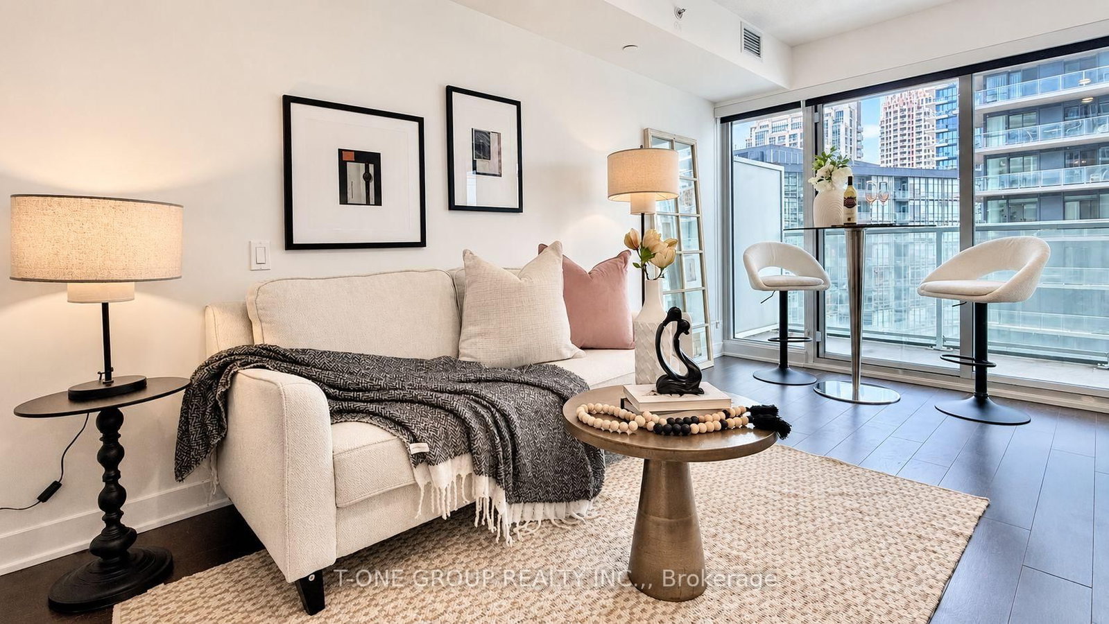 Property at 19 Bathurst