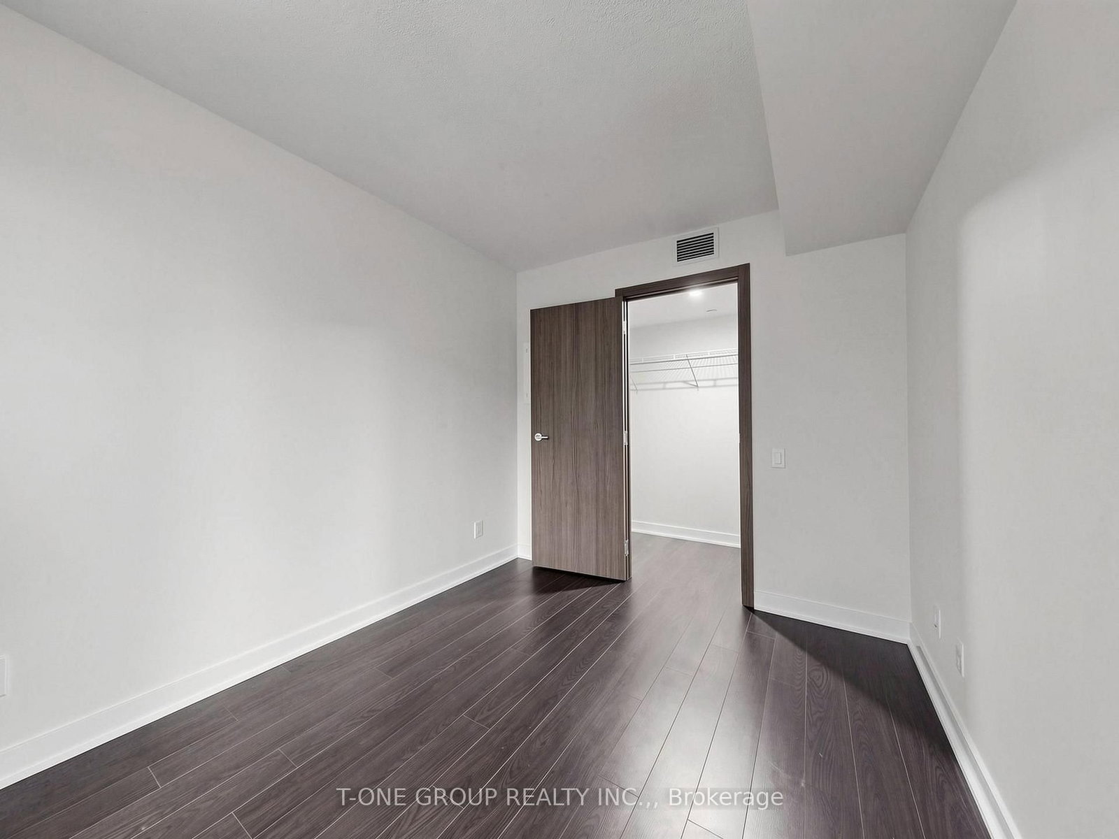 19 Bathurst Street • #1502 • Toronto, ON photo 11