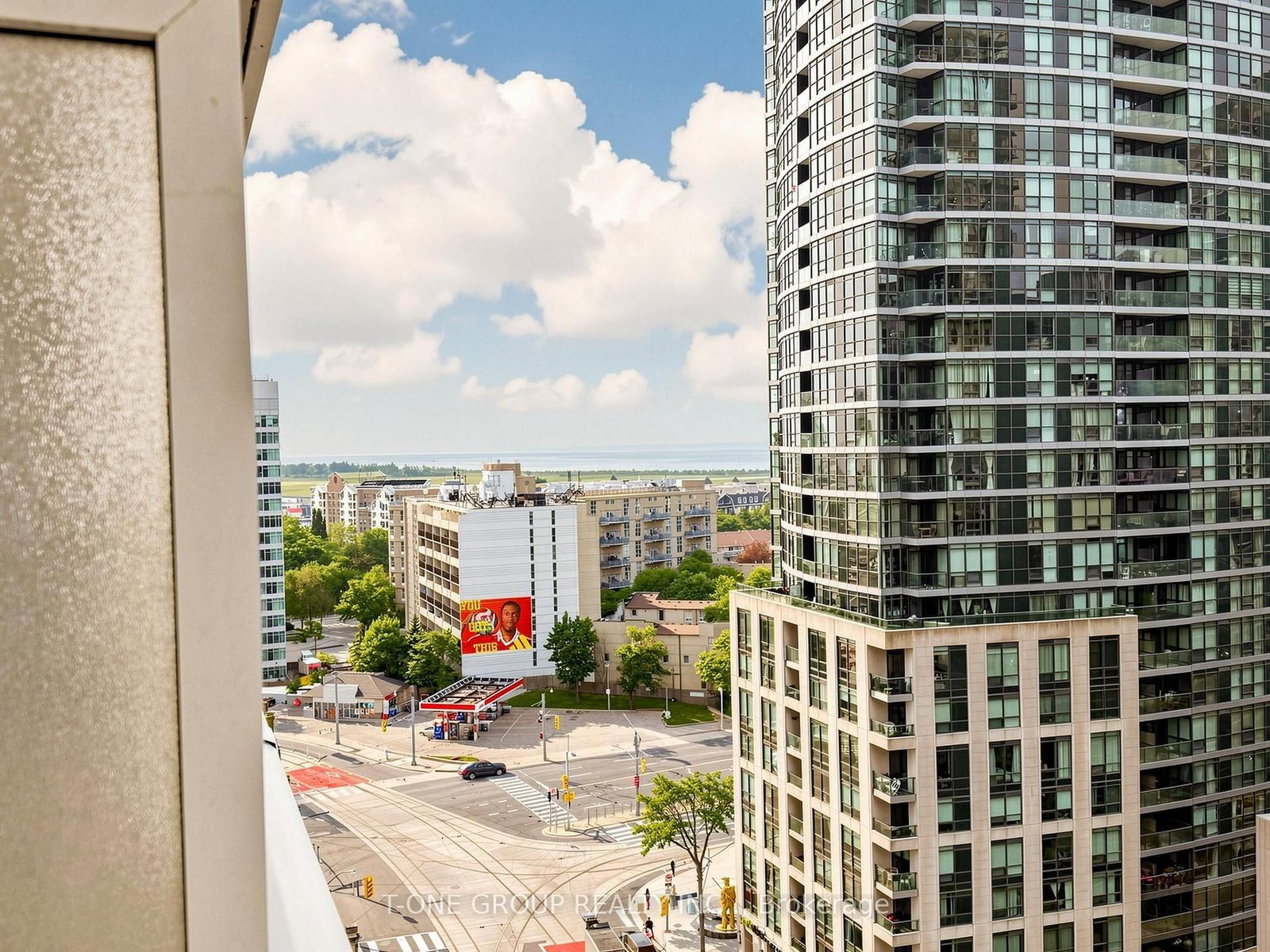 19 Bathurst Street • #1502 • Toronto, ON photo 21