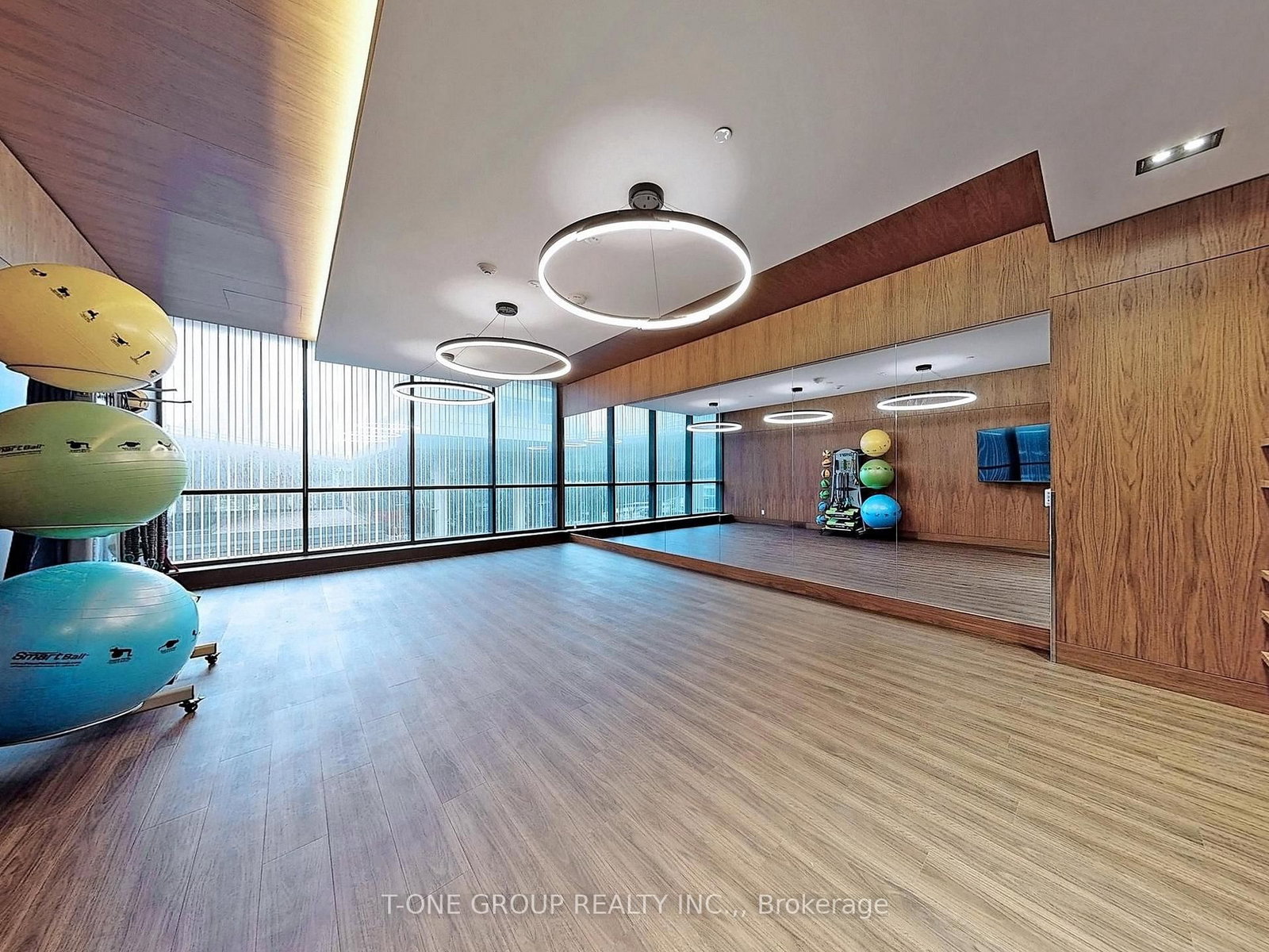 19 Bathurst Street • #1502 • Toronto, ON photo 26