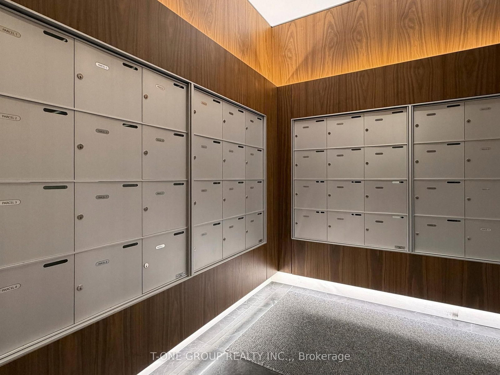 19 Bathurst Street • #1502 • Toronto, ON photo 30