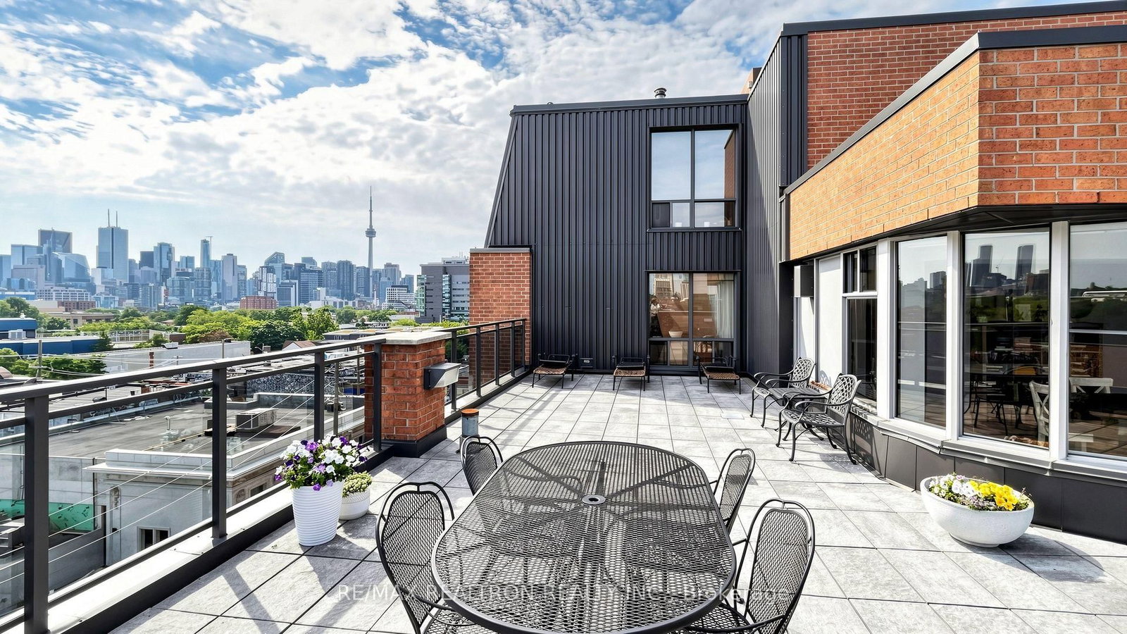 456 College Street • #806 • Toronto, ON photo 33