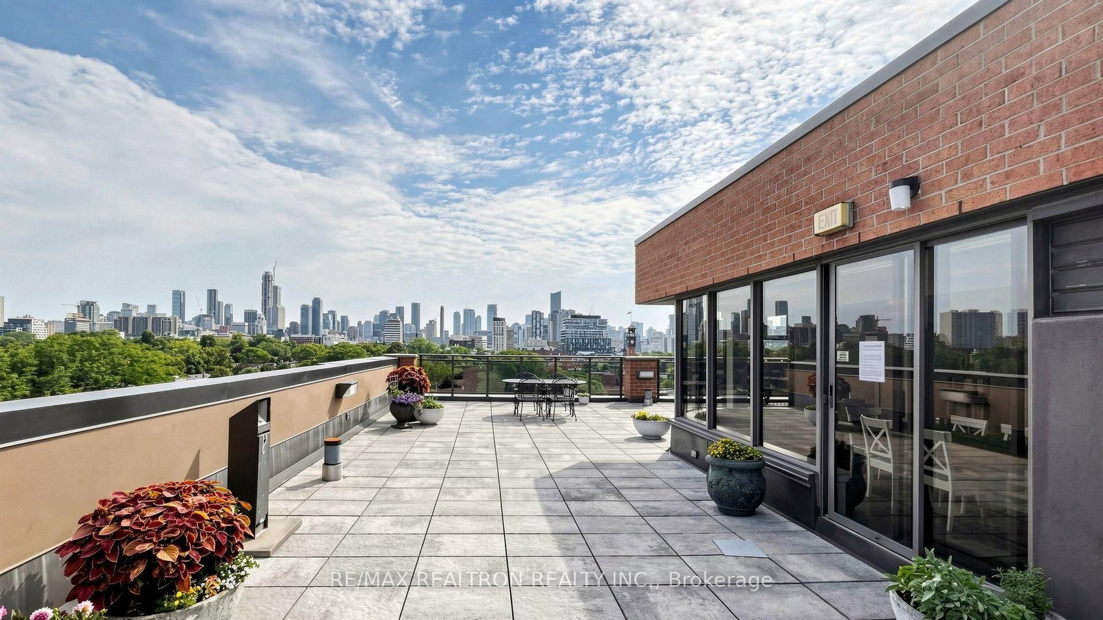 456 College Street • #806 • Toronto, ON photo 36