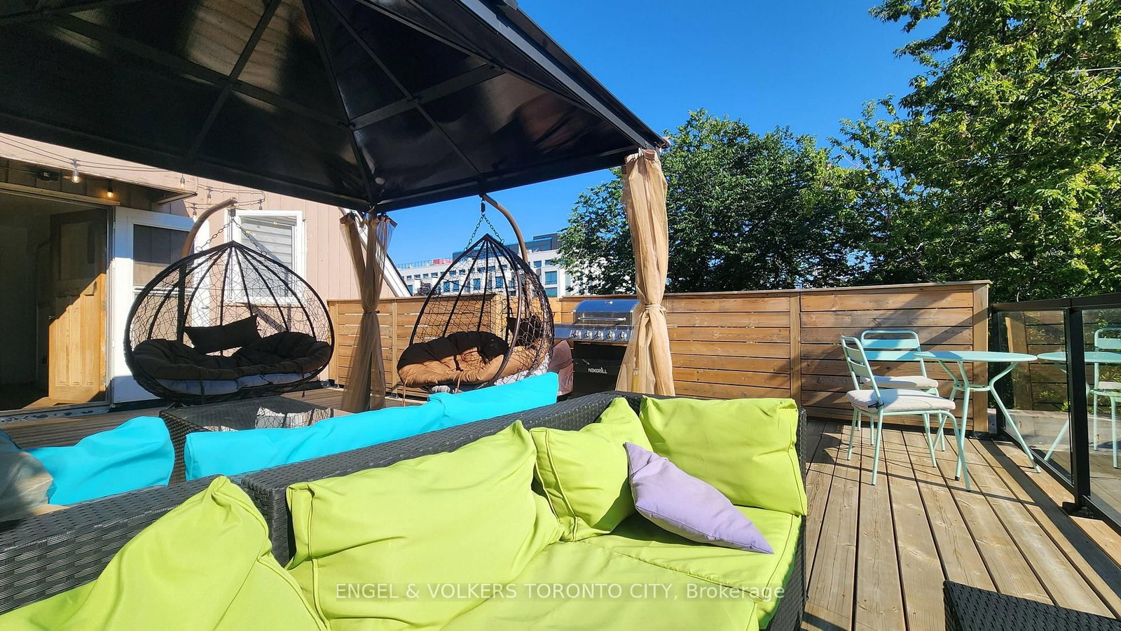 298 Seaton Street • Toronto, ON photo 39