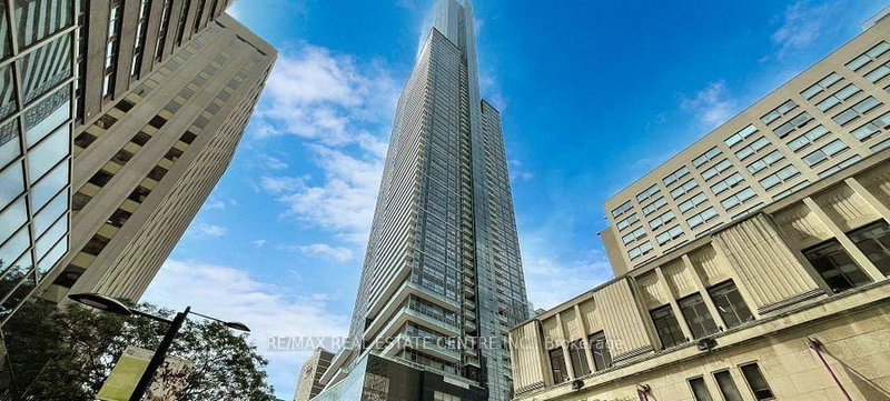 724 - 386 Yonge Street