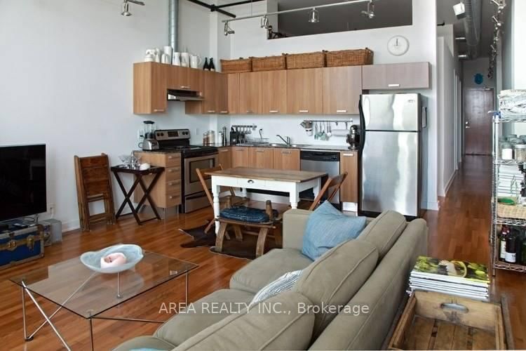 403 - 43 Hanna Avenue