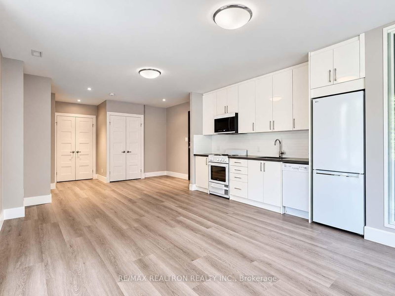 102 - 485 Huron Street