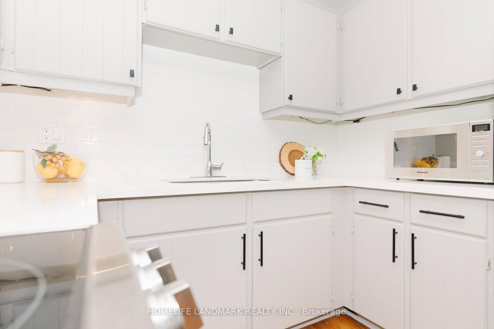 88 Cheryl Shepway • Toronto, ON photo 8
