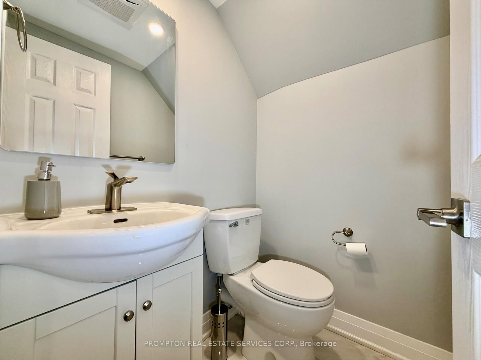 285 ANTIBES Drive • #11 • Toronto, ON photo 16