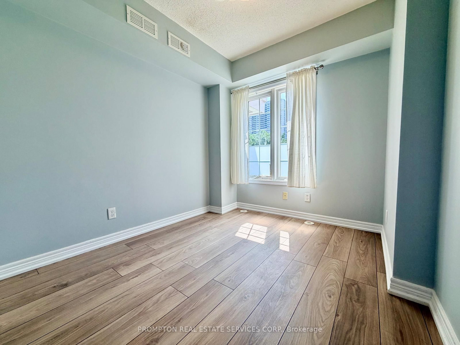 285 ANTIBES Drive • #11 • Toronto, ON photo 18