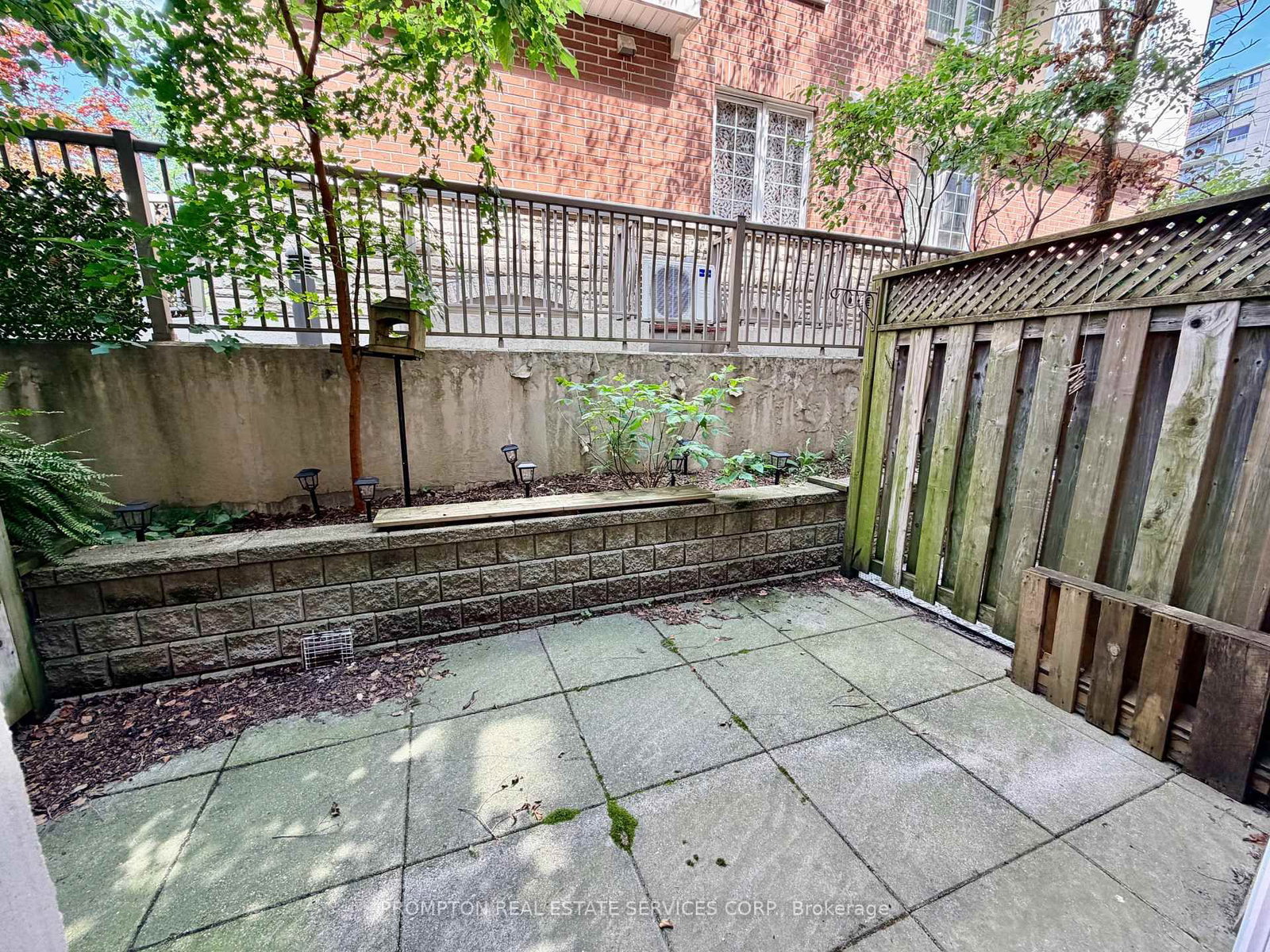 285 ANTIBES Drive • #11 • Toronto, ON photo 27